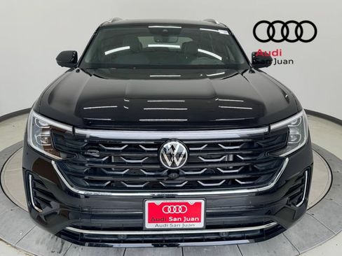 Used 2026 Volkswagen Atlas Cross Sport SEL Premium R-Line AWD/4WD image 2