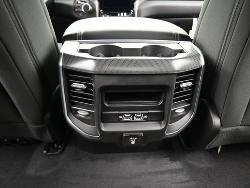 Used 2025 RAM 1500 Big Horn AWD/4WD image 31