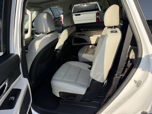 Used 2022 Kia Telluride EX w/ EX Premium Package AWD/4WD image 13