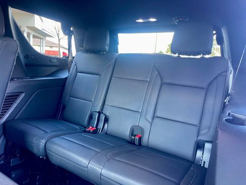 Used 2025 Chevrolet Tahoe LT image 13