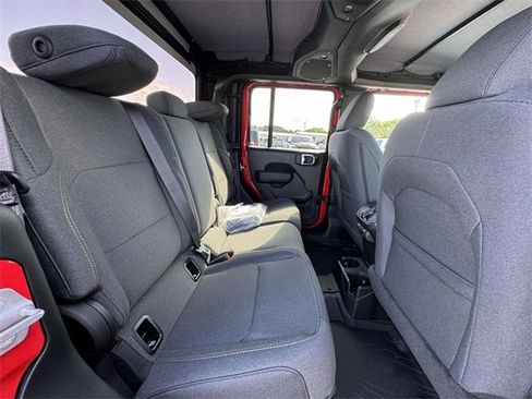 New 2025 Jeep Gladiator Willys image 16