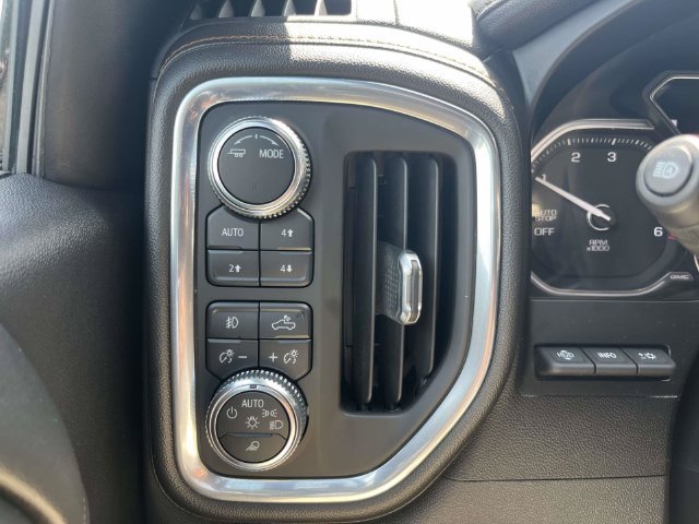 Used 2021 GMC Sierra 1500 AT4 w/ AT4 Value Package AWD/4WD image 34