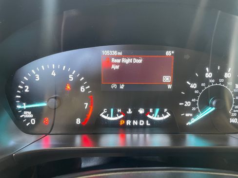 Used 2020 Ford Escape SE FWD image 10