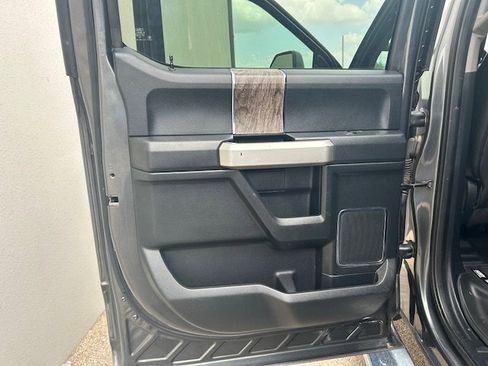 Used 2019 Ford F250 Lariat w/ Lariat Ultimate Package AWD/4WD image 11