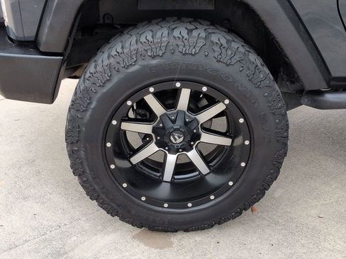 Used 2018 Jeep Wrangler Sport AWD/4WD image 27
