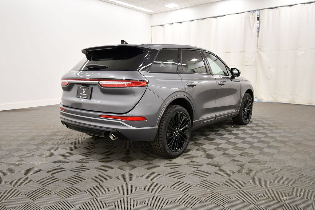 Used 2024 Lincoln Corsair AWD w/ Equipment Group 101A image 8