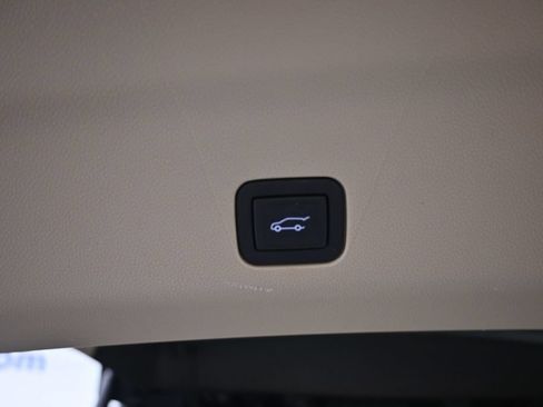 Certified 2024 Cadillac Escalade Premium Luxury w/ Performance Package AWD/4WD image 12