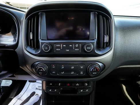 Used 2018 Chevrolet Colorado Z71 w/ Centennial Edition AWD/4WD image 24