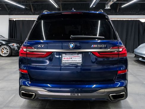 Used 2022 BMW X7 M50i w/ Executive Package image 11