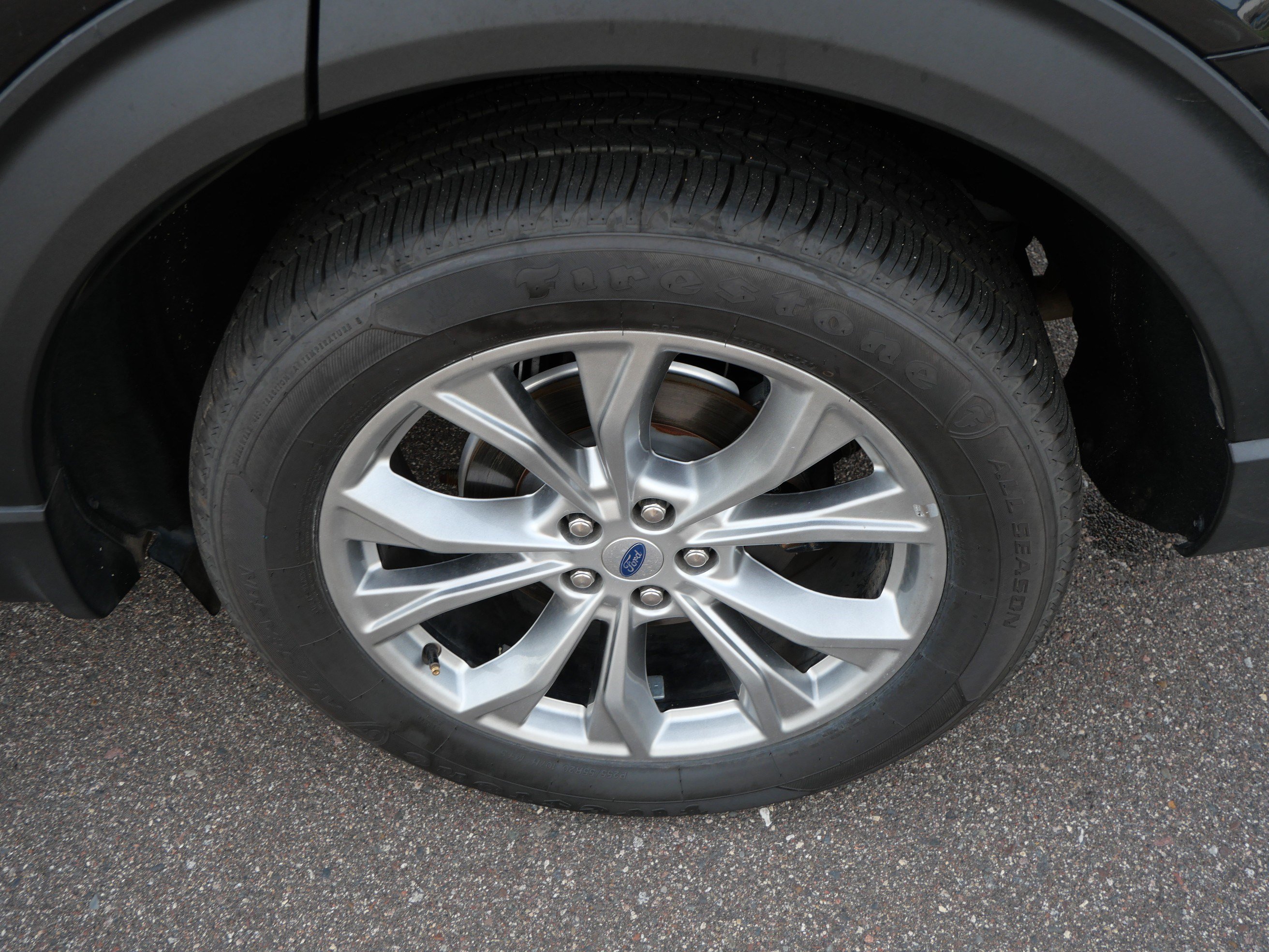 Used 2023 Ford Explorer Limited AWD/4WD image 16