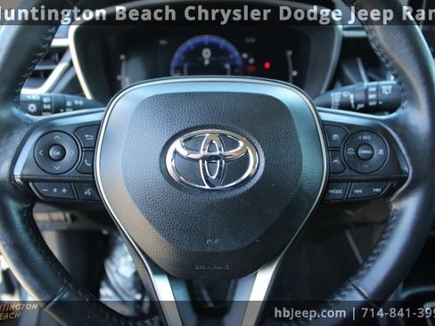 Used 2023 Toyota Corolla Cross XLE image 18