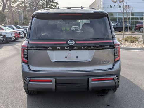 Used 2025 Nissan Armada Platinum Reserve image 4
