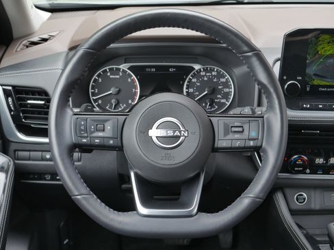 Certified 2023 Nissan Rogue SL w/ SL Premium Package AWD/4WD image 7