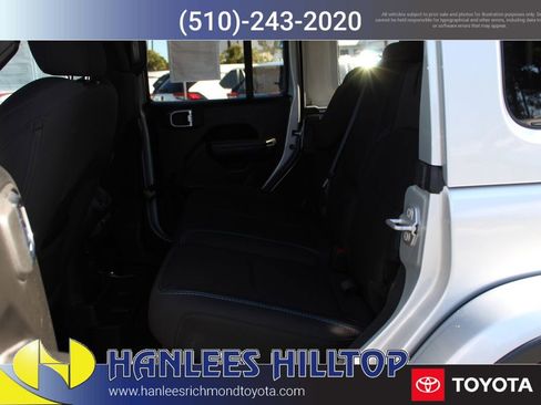 Used 2023 Jeep Wrangler Unlimited Rubicon 4xe image 13