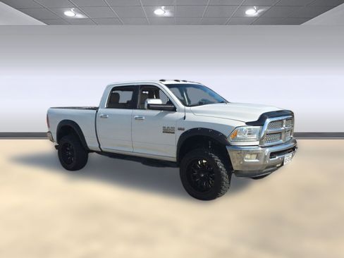 Used 2016 RAM 2500 Laramie w/ Convenience Group image 6