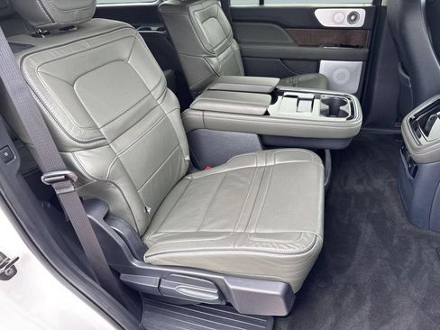Certified 2024 Lincoln Navigator Black Label AWD/4WD image 31