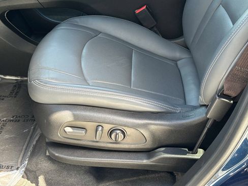 Used 2023 Buick Enclave Essence w/ Experience Buick Package FWD image 22