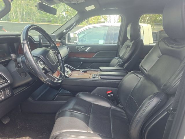 Used 2022 Lincoln Navigator L 4WD image 6