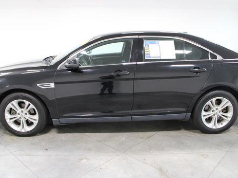 Used 2017 Ford Taurus SEL AWD/4WD image 6