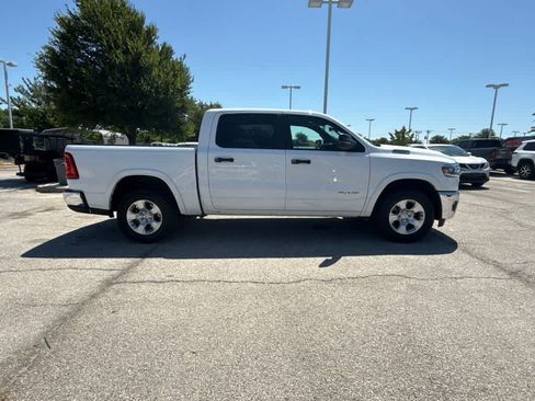 Used 2025 RAM 1500 Big Horn AWD/4WD image 6