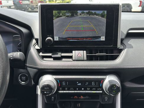 Used 2024 Toyota RAV4 XLE FWD image 33