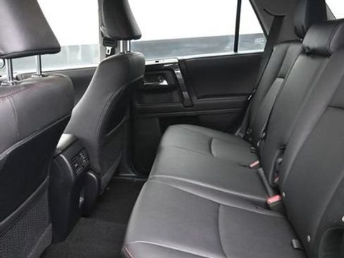 Used 2022 Toyota 4Runner TRD Off-Road Premium AWD/4WD image 7