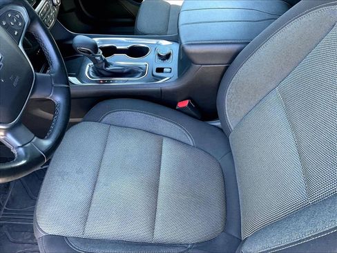 Used 2023 Chevrolet Traverse LT w/ LPO, Floor Liner Package AWD/4WD image 21