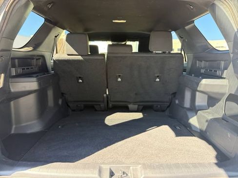 Used 2025 Toyota 4Runner SR5 AWD/4WD image 28