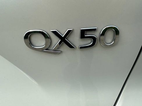 Used 2021 INFINITI QX50 Sensory w/ Accent Package AWD/4WD image 16