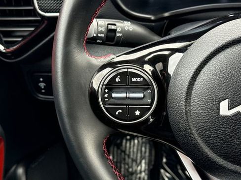 Used 2025 Kia Soul GT-Line w/ GT-Line Technology Package FWD image 31