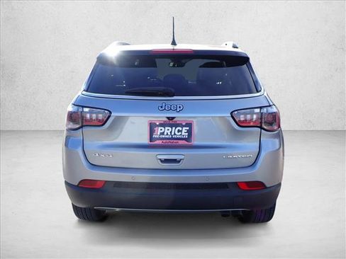 Used 2022 Jeep Compass Limited w/ Sun and Sound Group image 3