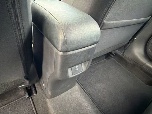 Used 2023 Nissan Versa SV image 17