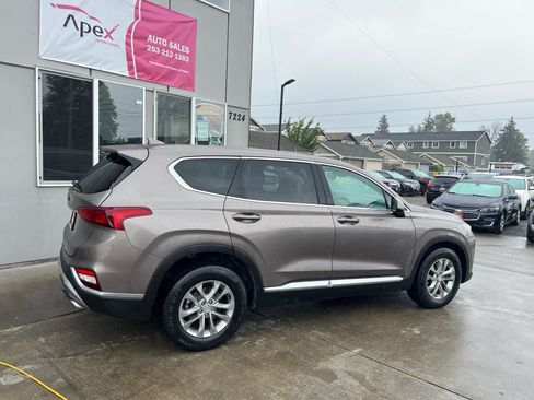 Used 2019 Hyundai Santa Fe SEL FWD image 8