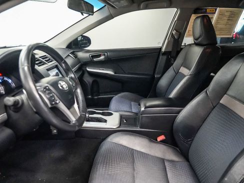 Used 2013 Toyota Camry SE FWD image 17