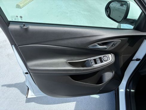 Used 2025 Buick Encore GX Preferred FWD image 18