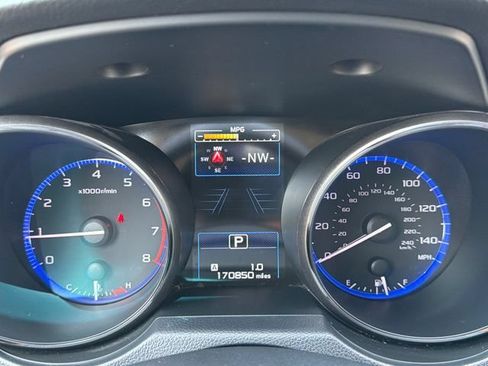 Used 2019 Subaru Outback 2.5i Limited AWD/4WD image 11