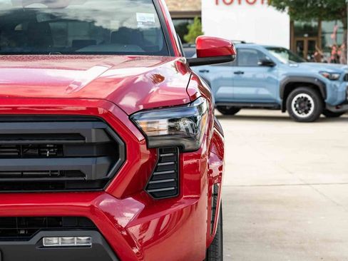New 2026 Toyota Tacoma SR5 RWD image 7