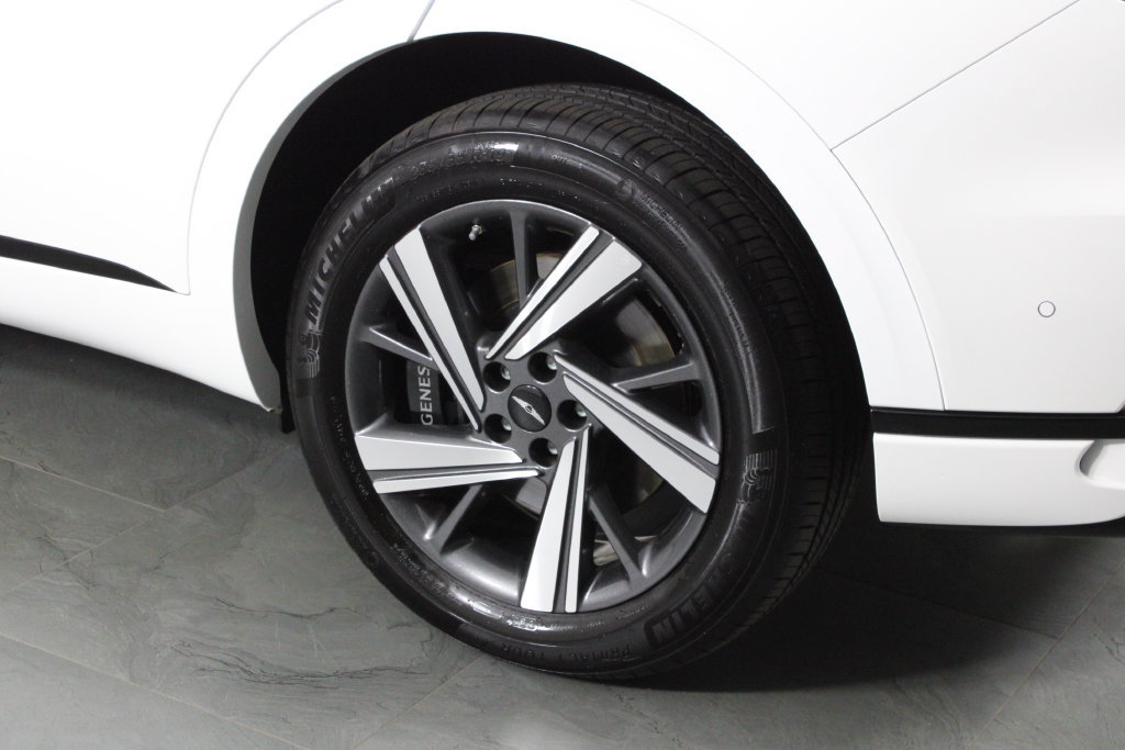 Used 2026 Genesis GV70 3.5T Sport Advanced AWD/4WD image 13