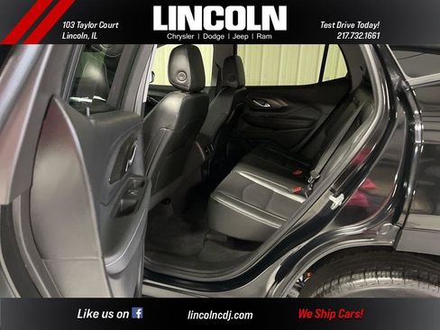 Used 2024 GMC Terrain SLT image 13