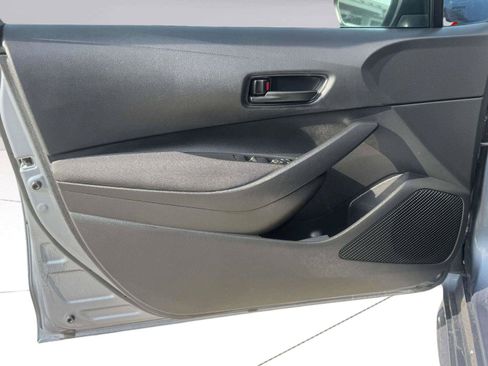 Used 2025 Toyota Corolla LE FWD image 18