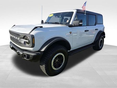 Used 2023 Ford Bronco Badlands w/ Sasquatch Package image 5