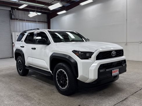 Used 2025 Toyota 4Runner TRD Off-Road image 36
