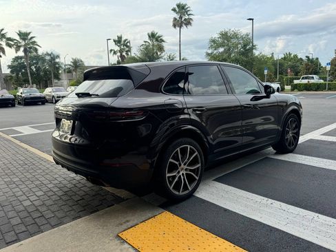 Certified 2019 Porsche Cayenne AWD/4WD image 3