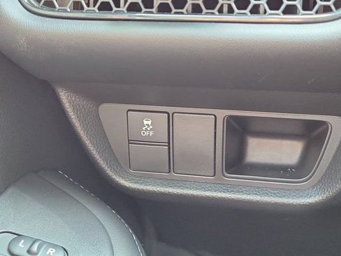 Certified 2024 Honda HR-V EX-L image 19