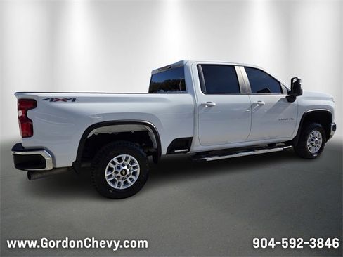Used 2025 Chevrolet Silverado 2500 LT w/ Convenience Package image 6