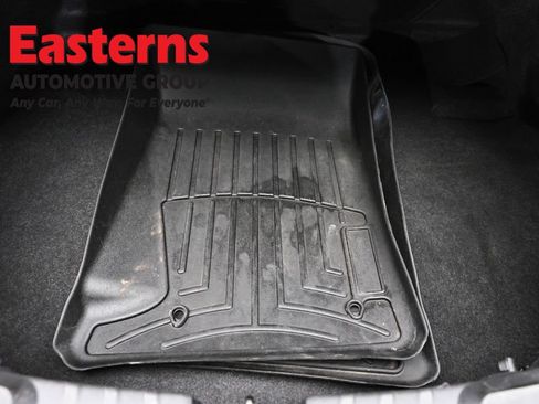 Used 2015 Chevrolet Camaro SS RWD image 9