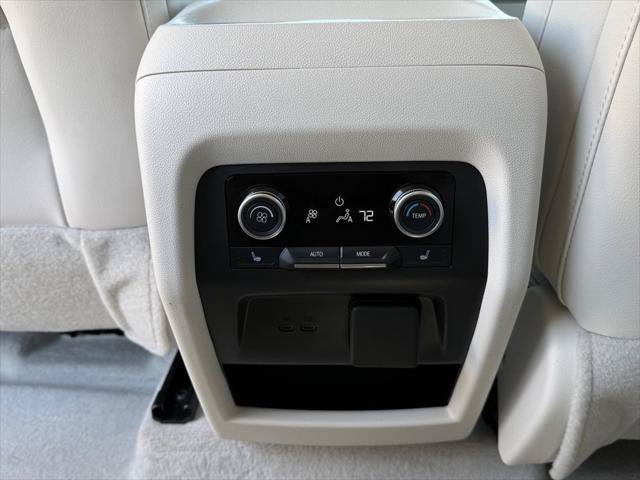Used 2026 Buick Enclave Avenir w/ Super Cruise Package AWD/4WD image 9