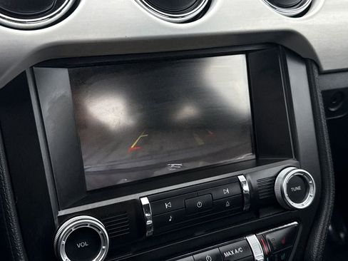 Used 2015 Ford Mustang Premium image 20