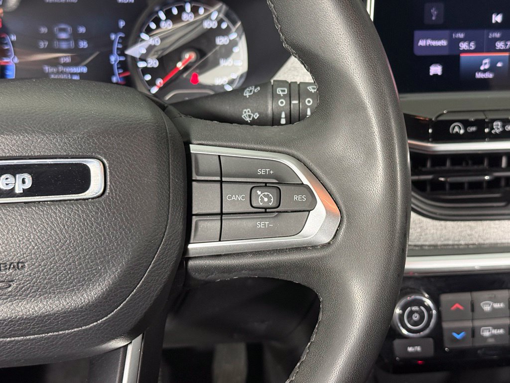 Used 2023 Jeep Compass Latitude AWD/4WD image 20
