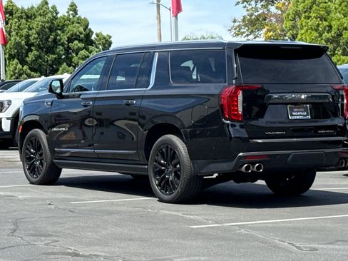 Used 2023 GMC Yukon XL Denali Ultimate AWD/4WD image 7